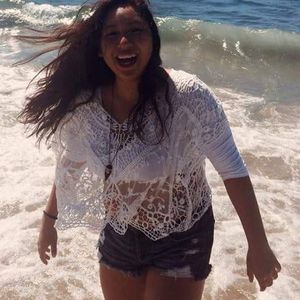 Meet your Posher, Lida